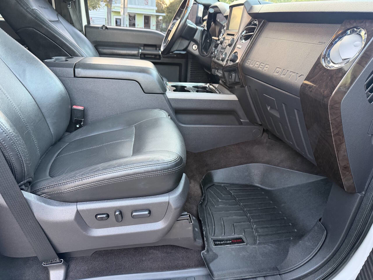 Used 2015 Ford F350 Platinum w/ Platinum Package AWD/4WD image 26