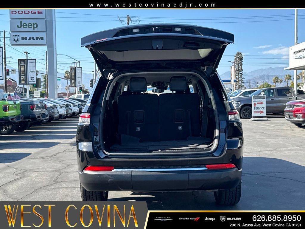 Used 2023 Jeep Grand Cherokee L Limited w/ Trailer Tow Group (B) AWD/4WD image 16