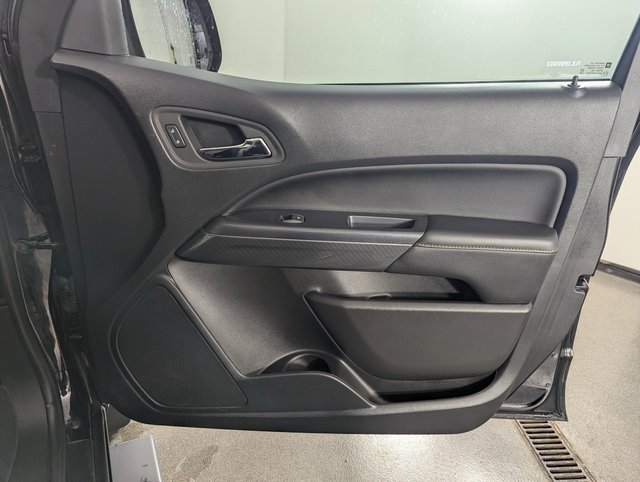 Used 2022 GMC Canyon AT4 image 21