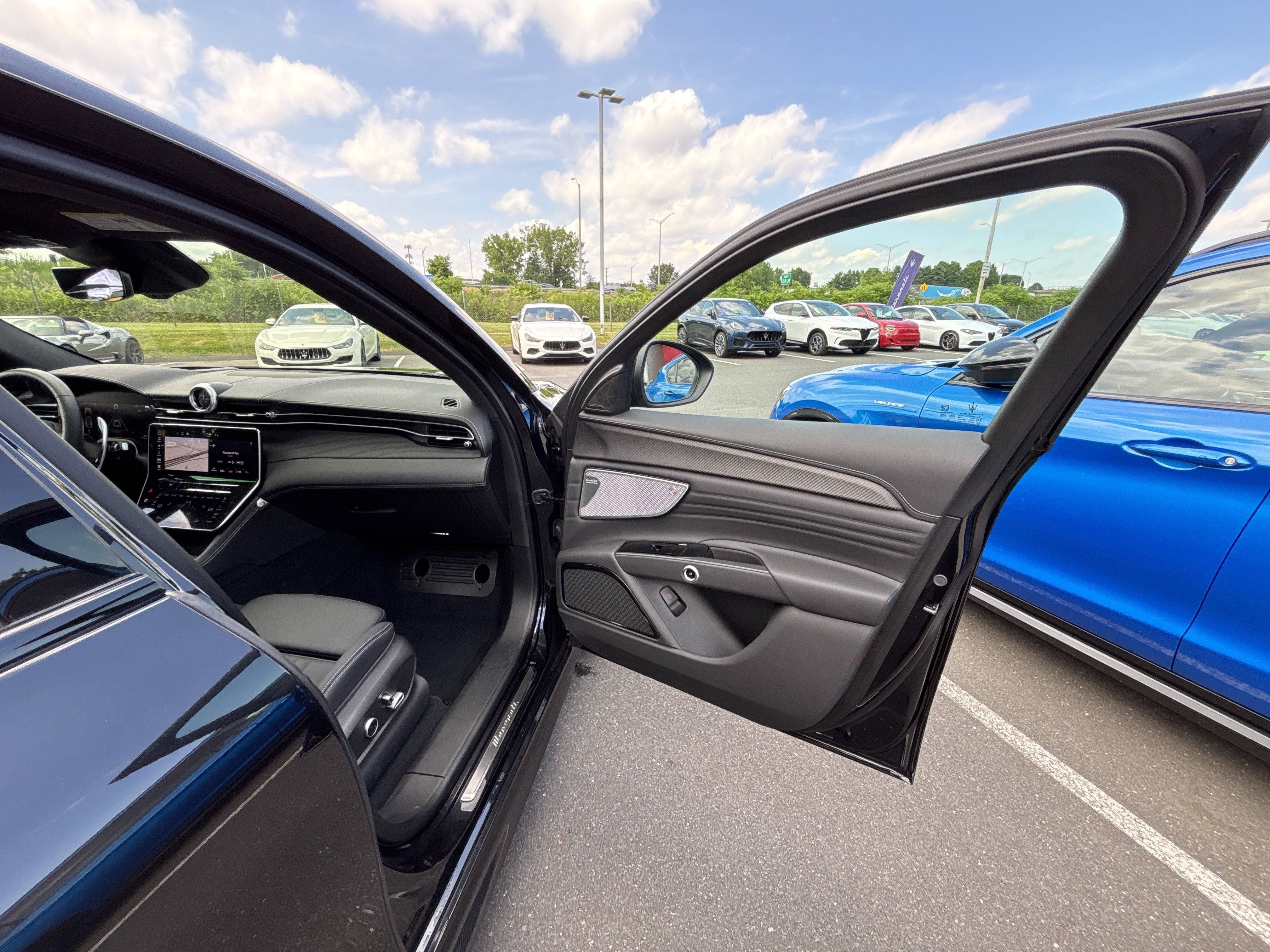Used 2025 Maserati Grecale Folgore AWD/4WD image 37