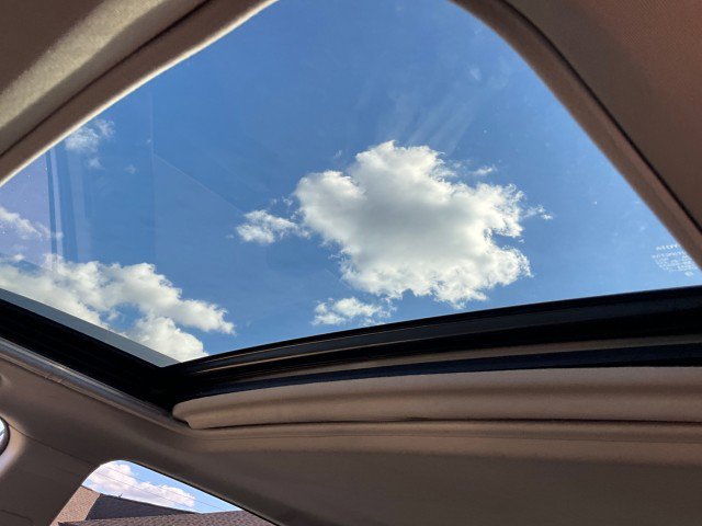 Used 2018 Toyota RAV4 Limited image 19