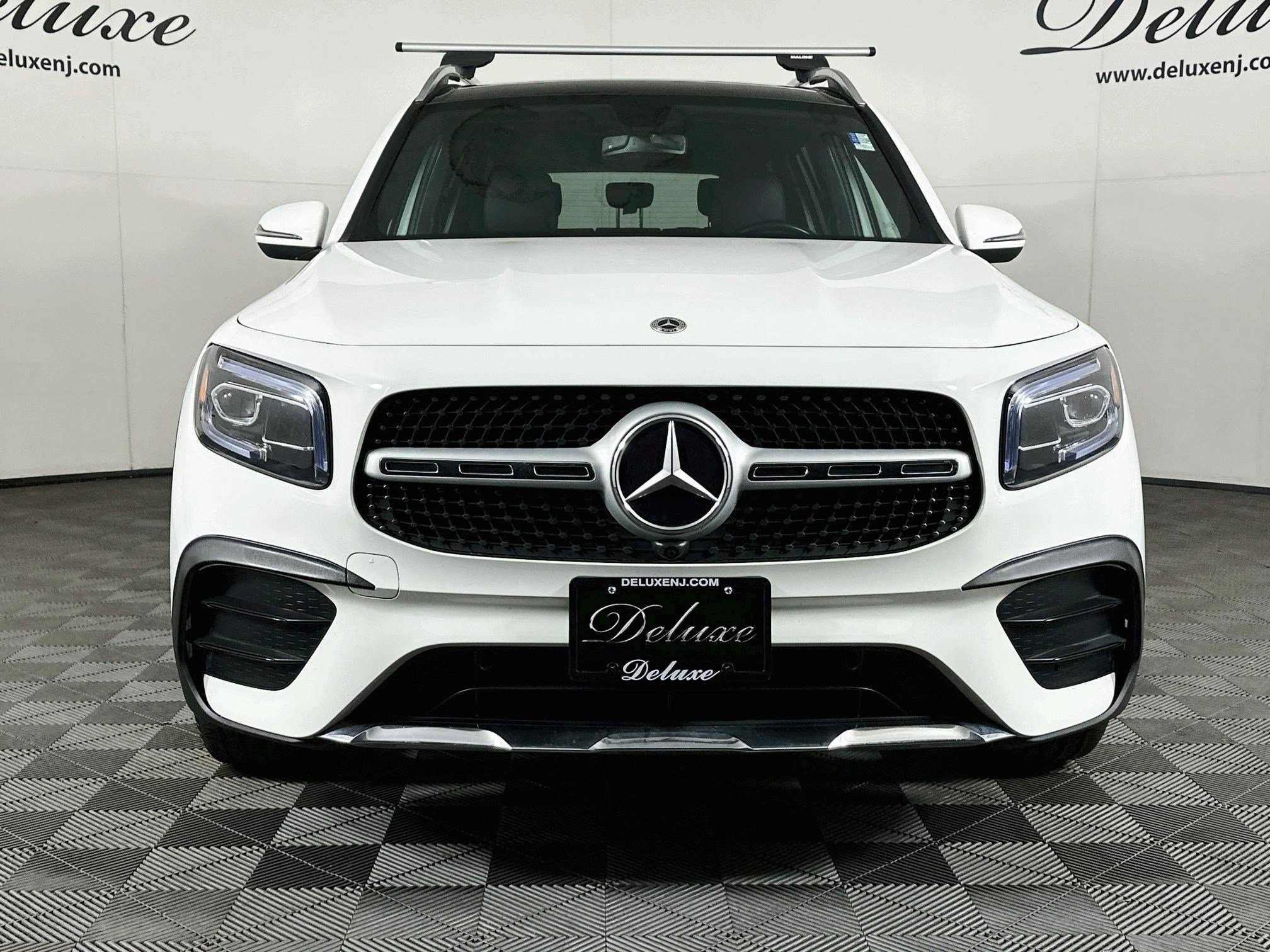 Used 2023 Mercedes-Benz GLB 250 4MATIC w/ AMG Line image 2