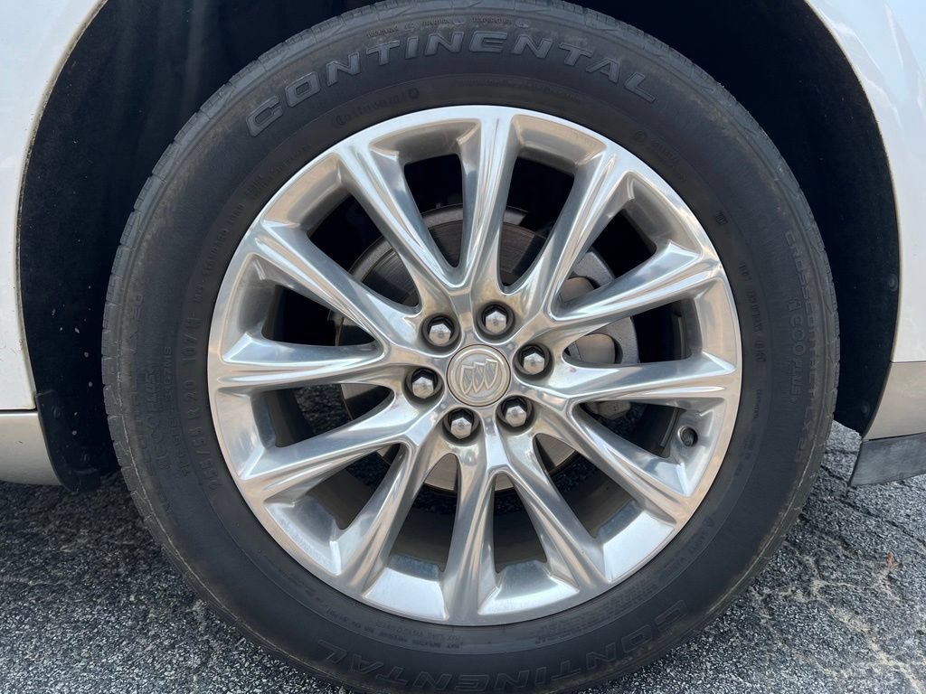Used 2020 Buick Enclave Essence w/ Sound and Sites Package FWD image 14