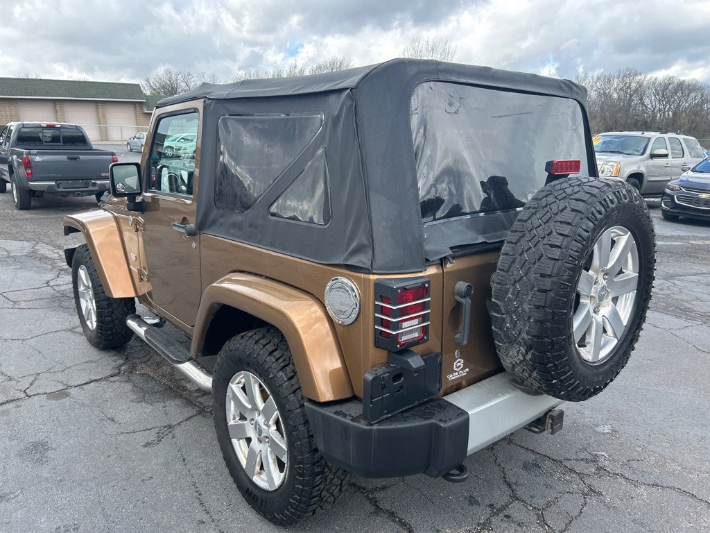 Used 2011 Jeep Wrangler Sahara w/ Dual Top Group AWD/4WD image 8
