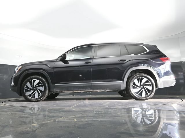 Used 2025 Volkswagen Atlas SEL AWD/4WD image 38