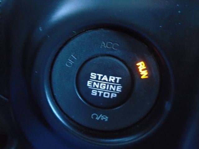 Used 2019 Jeep Wrangler Unlimited Sahara AWD/4WD image 9