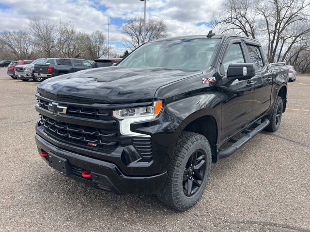 Used 2022 Chevrolet Silverado 1500 LT Trail Boss w/ LT Trail Boss Premium Package AWD/4WD image 4