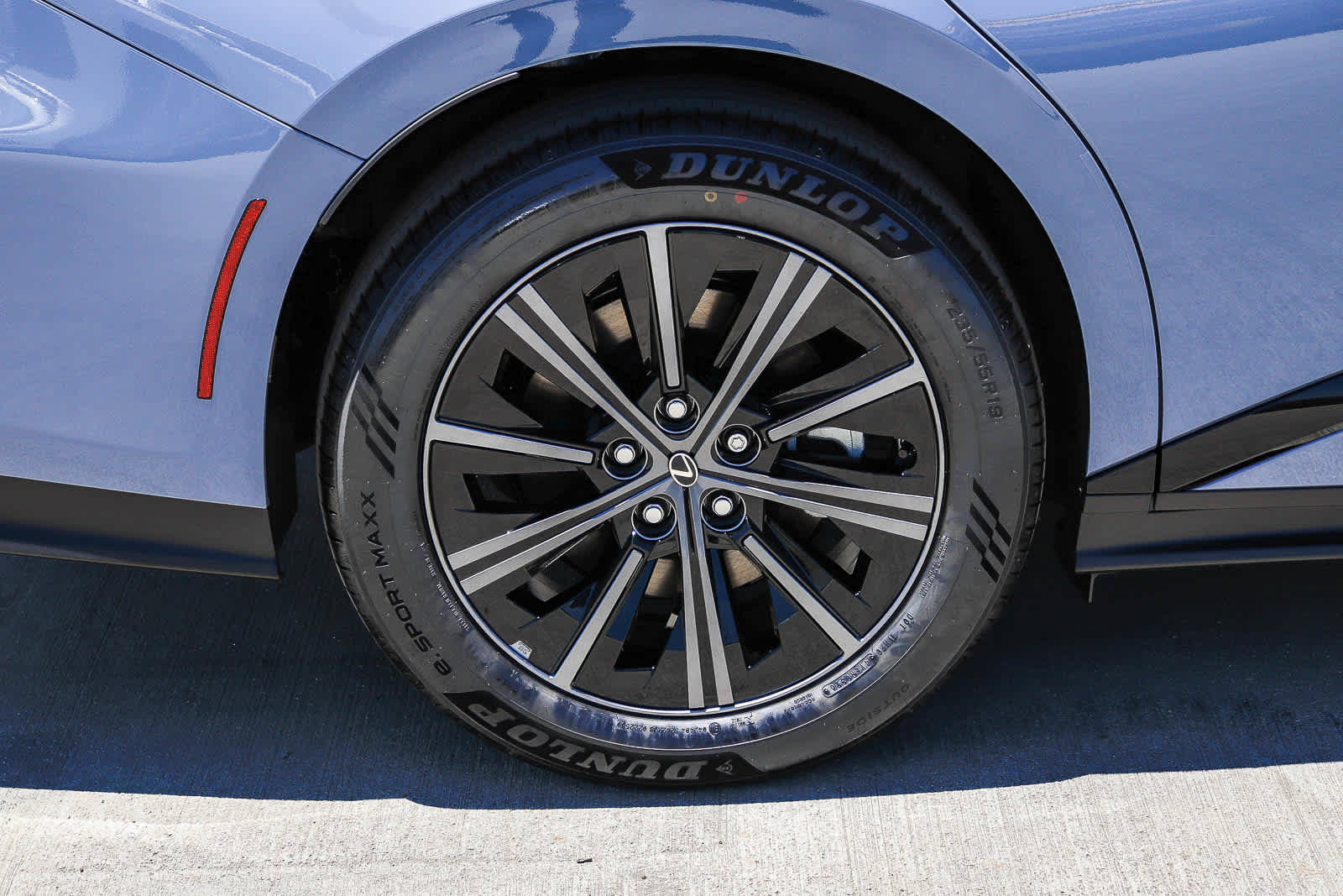 New 2026 Lexus ES 350e FWD image 10