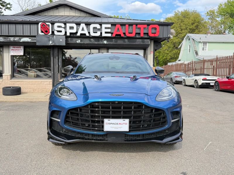 Used 2023 Aston Martin DBX 707 AWD/4WD image 2