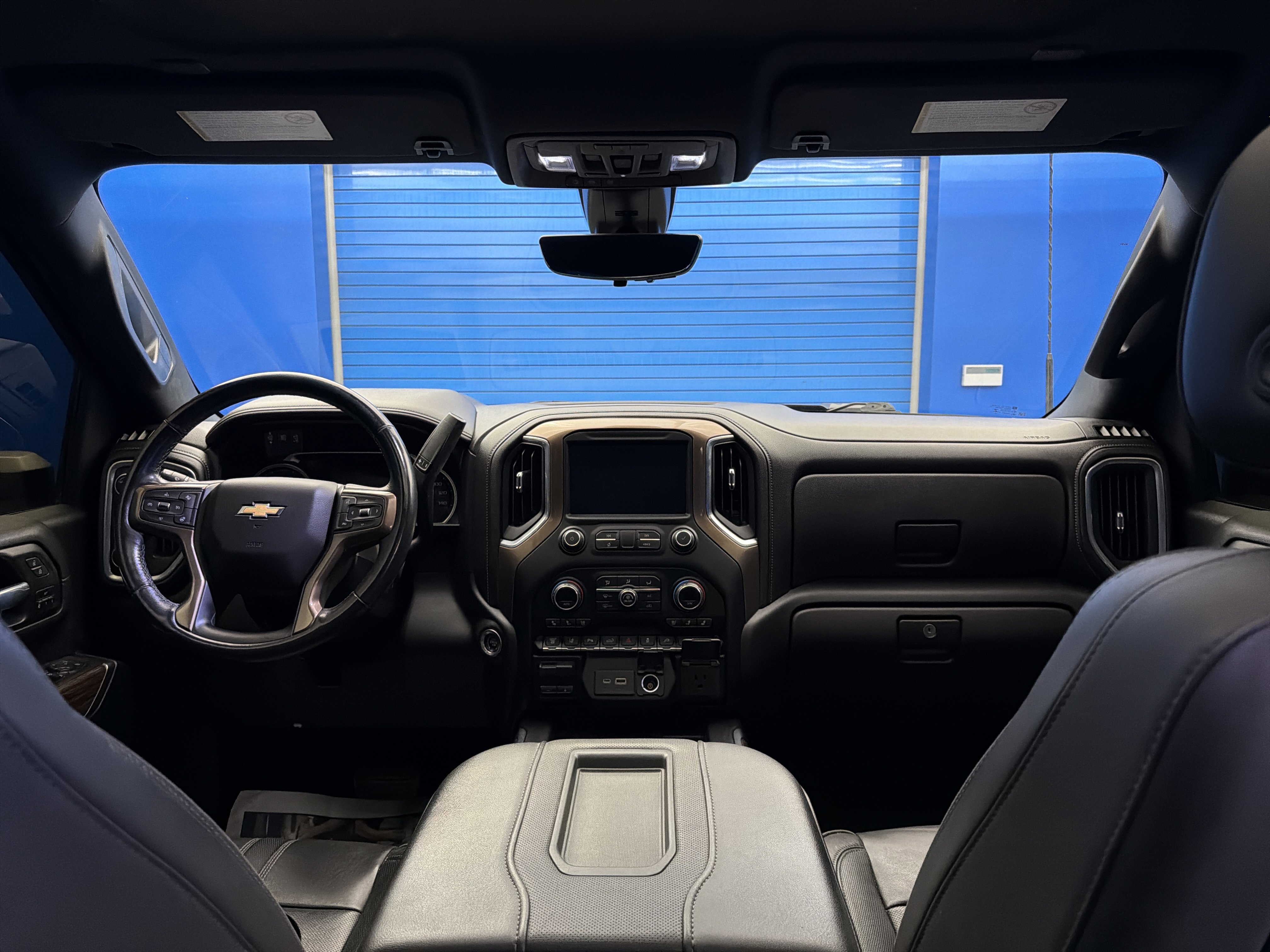Used 2021 Chevrolet Silverado 2500 High Country w/ Technology Package AWD/4WD image 30