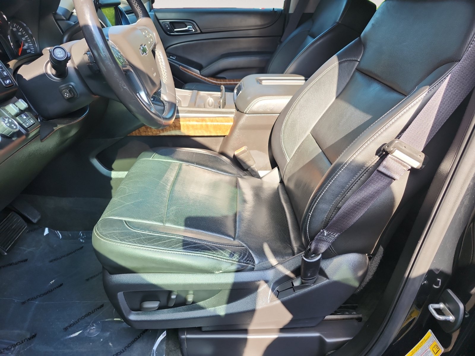 Used 2015 Chevrolet Tahoe LTZ AWD/4WD image 9