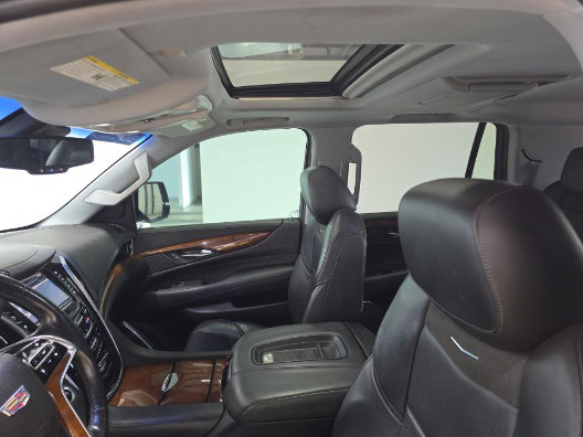 Used 2016 Cadillac Escalade Luxury RWD image 12