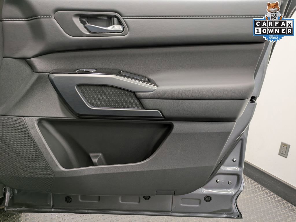Used 2025 Nissan Pathfinder SL w/ SL Premium Package image 28