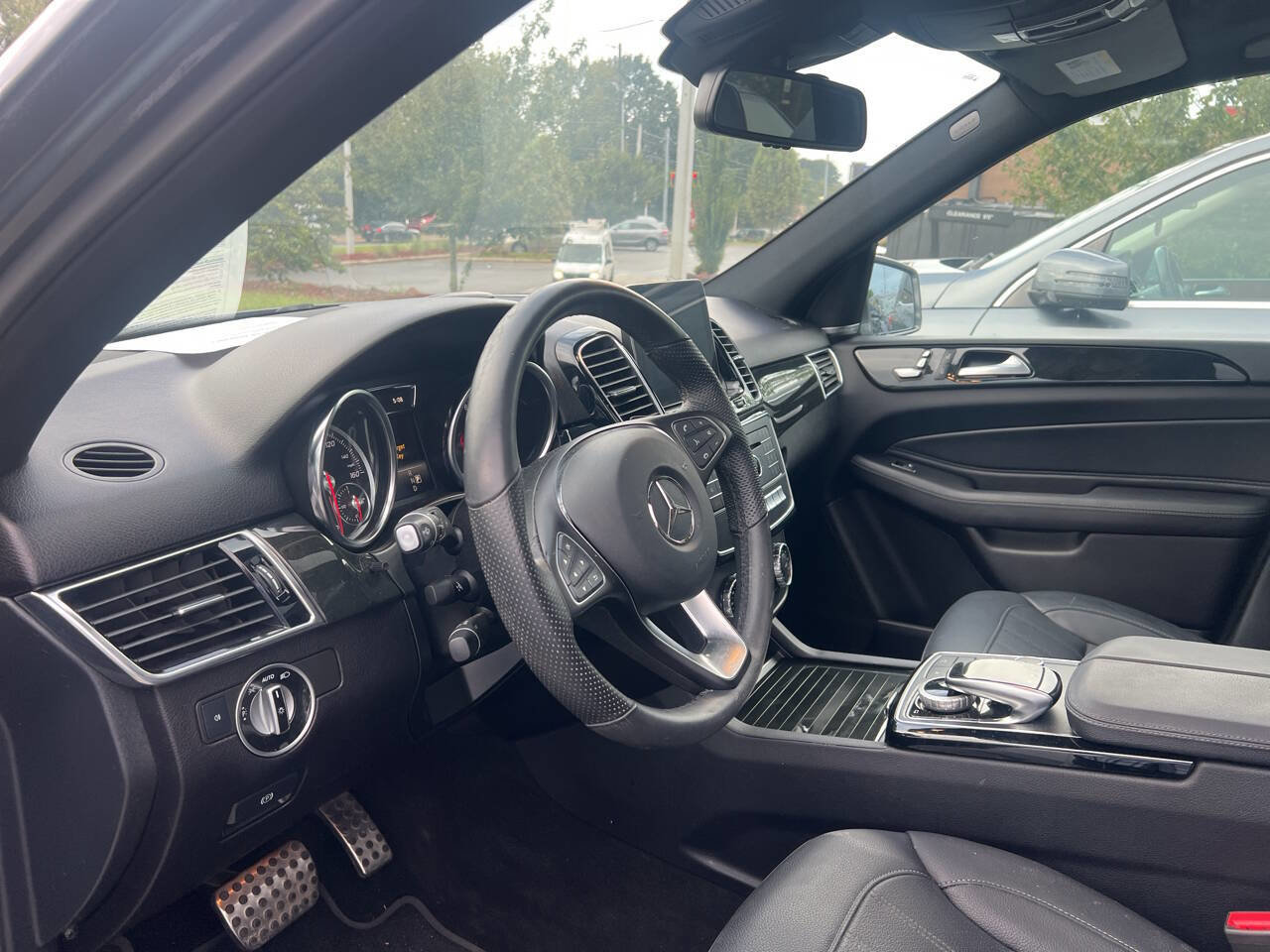 Used 2019 Mercedes-Benz GLE 400 4MATIC image 7