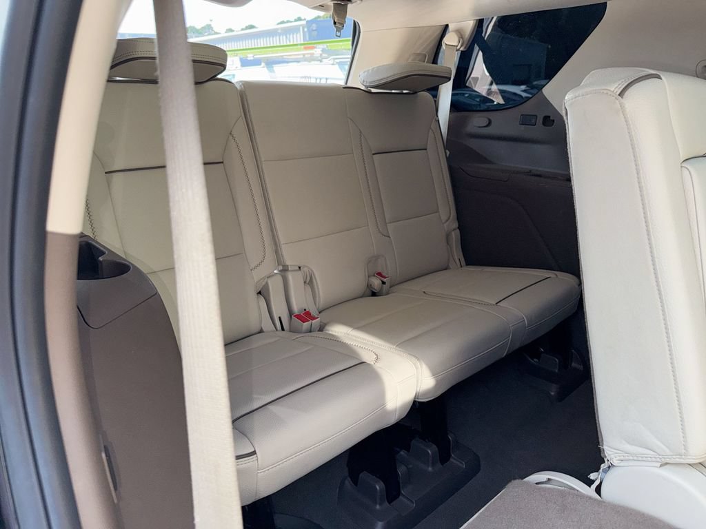 Used 2023 GMC Yukon Denali RWD image 30