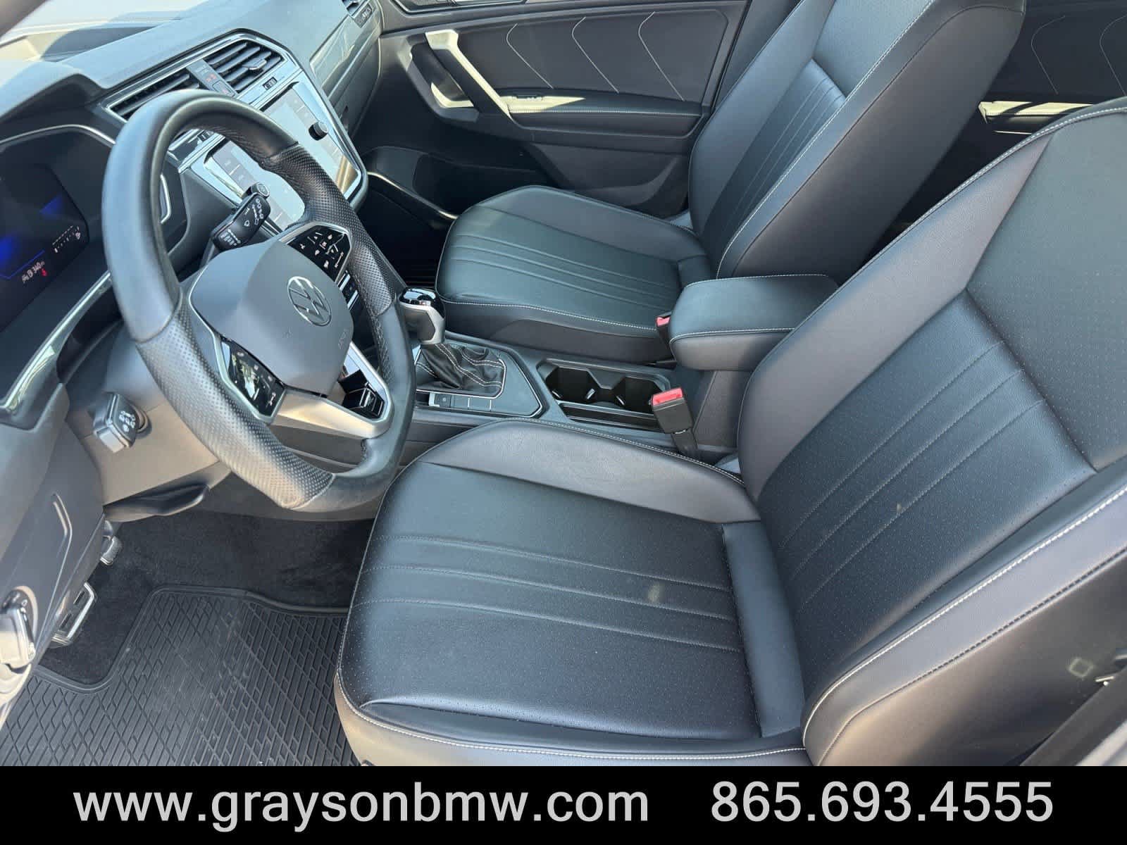 Used 2024 Volkswagen Tiguan SE R-Line FWD image 13