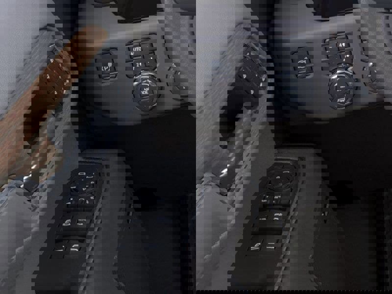 New 2026 GMC Sierra 2500 SLT w/ SLT Convenience Package image 23