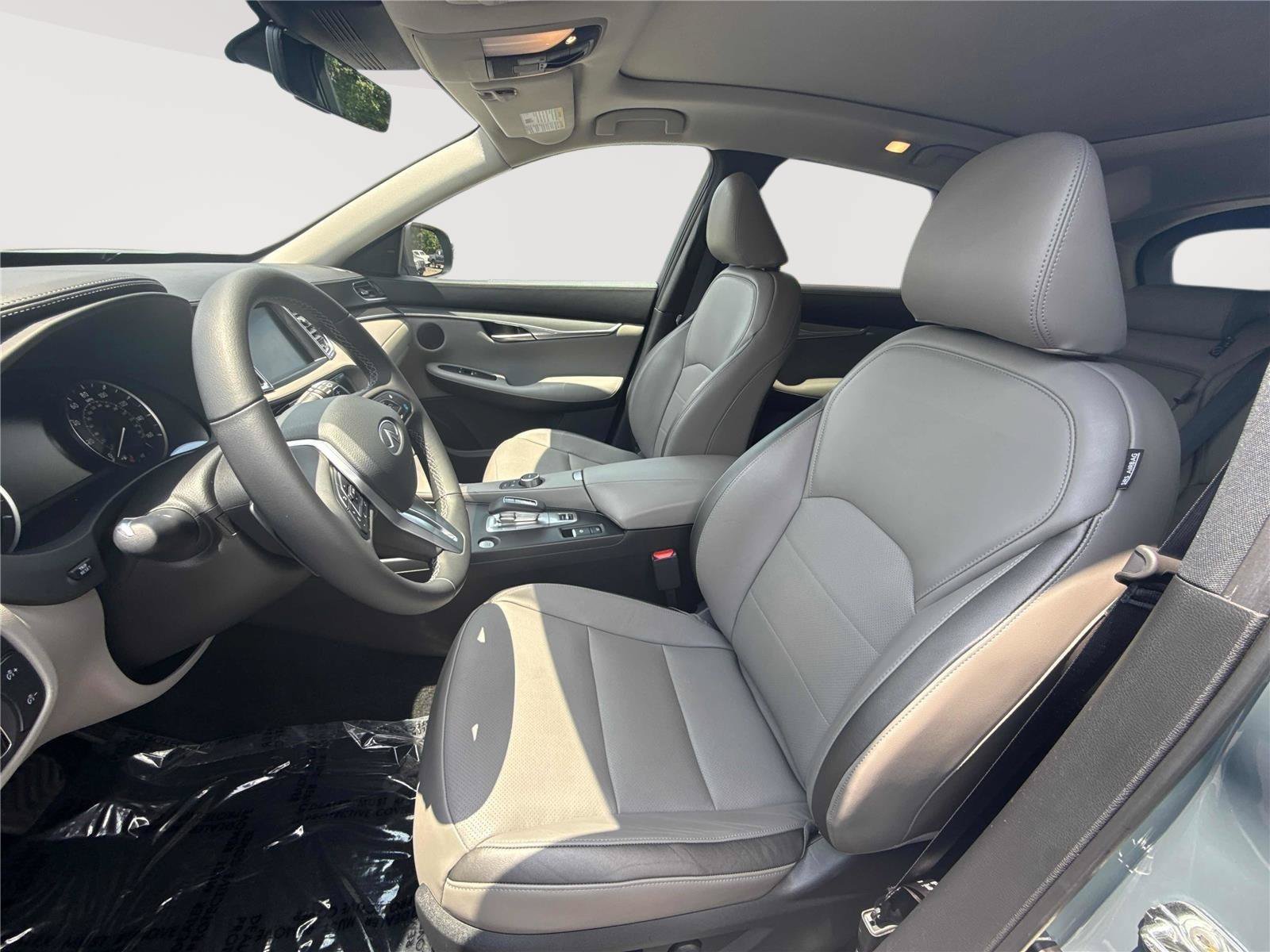 Certified 2025 INFINITI QX50 Luxe AWD/4WD image 11