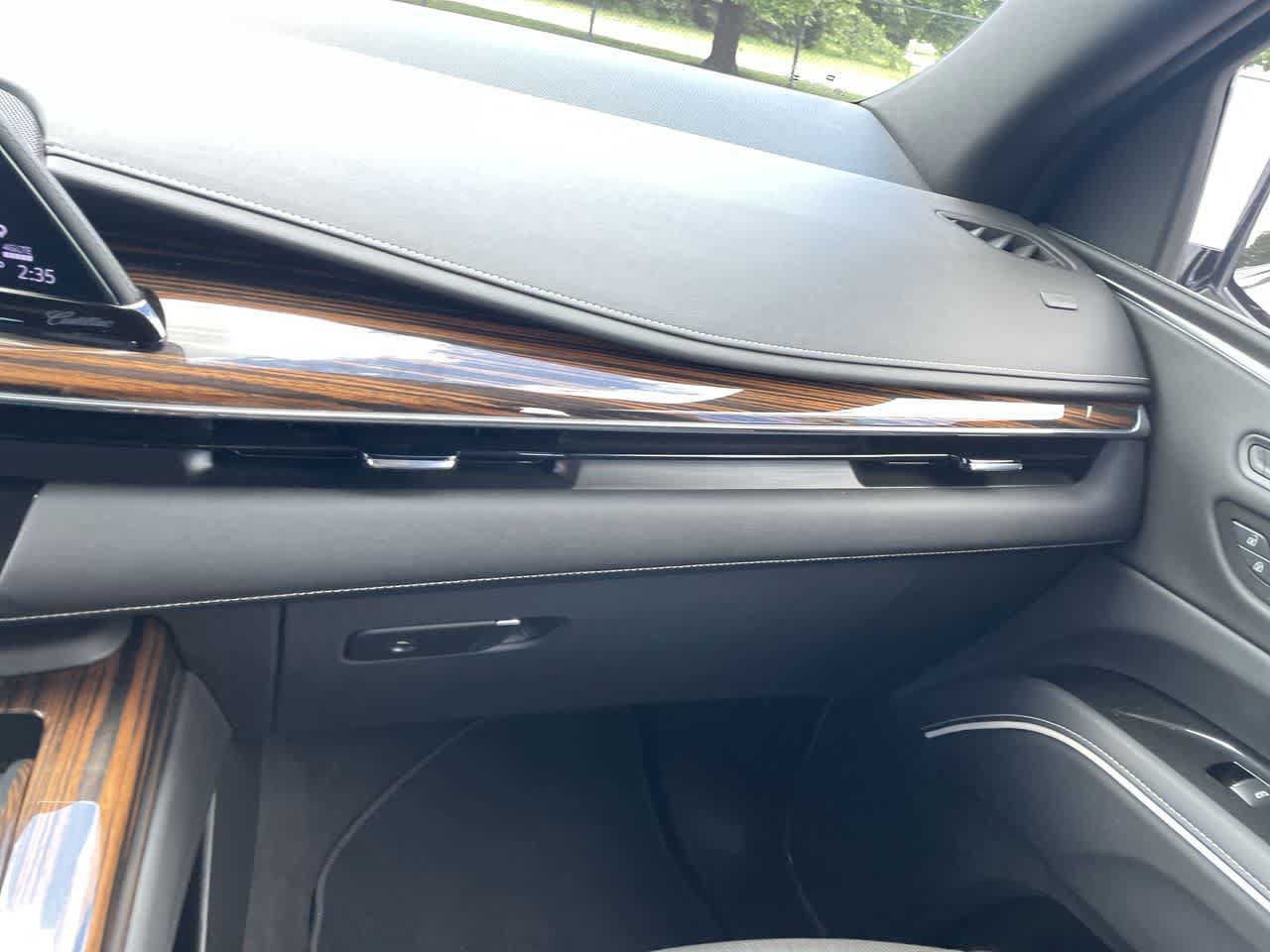 Used 2023 Cadillac Escalade ESV Premium Luxury w/ LPO, Floor Liner Package AWD/4WD image 16