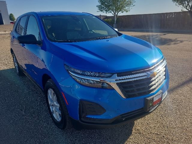 Used 2024 Chevrolet Equinox LS w/ LS Convenience Package FWD image 4