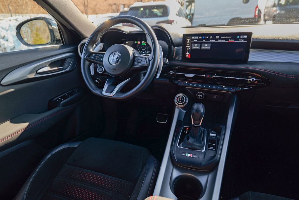 Used 2024 Alfa Romeo Tonale Veloce w/ Active Assist Package image 36