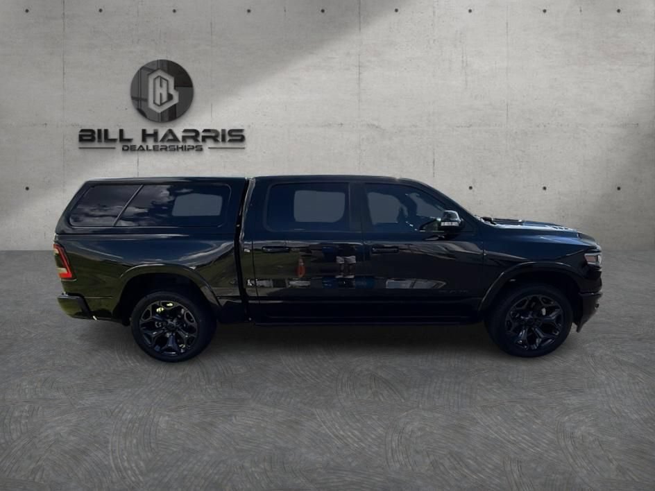 Used 2020 RAM 1500 Limited w/ Black Appearance Package AWD/4WD image 4