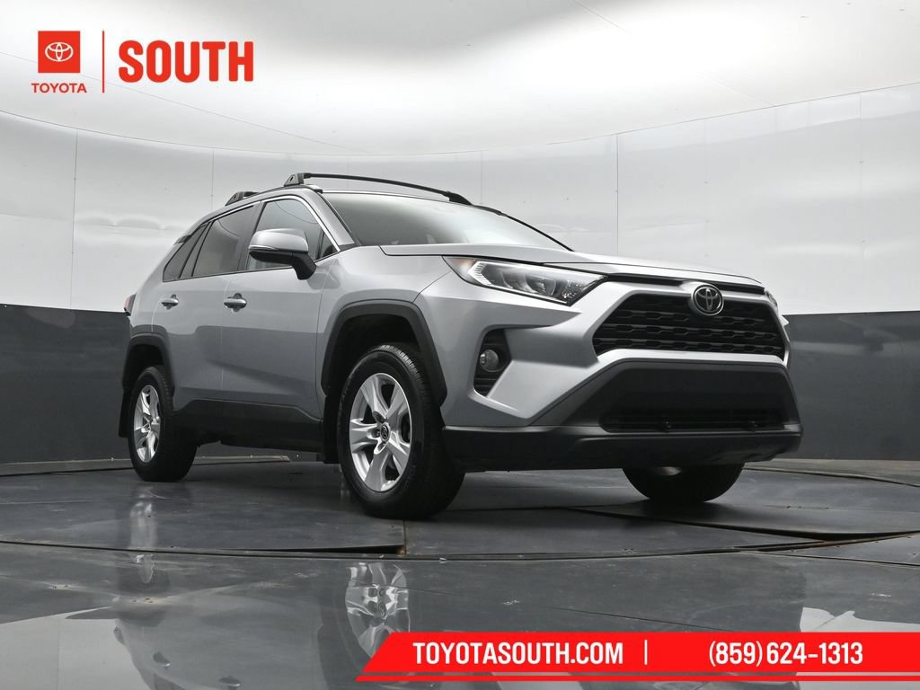 Used 2021 Toyota RAV4 XLE AWD/4WD image 37