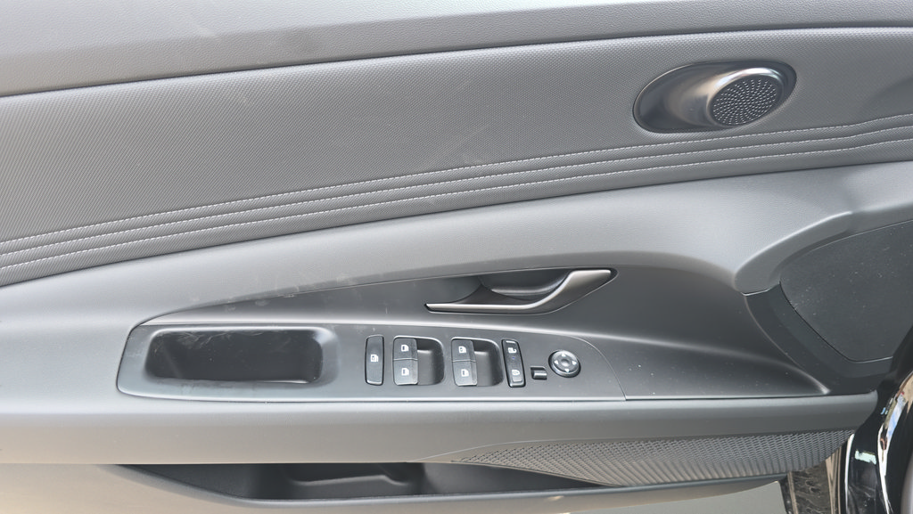 New 2026 Hyundai Elantra SEL Sport Premium FWD image 16