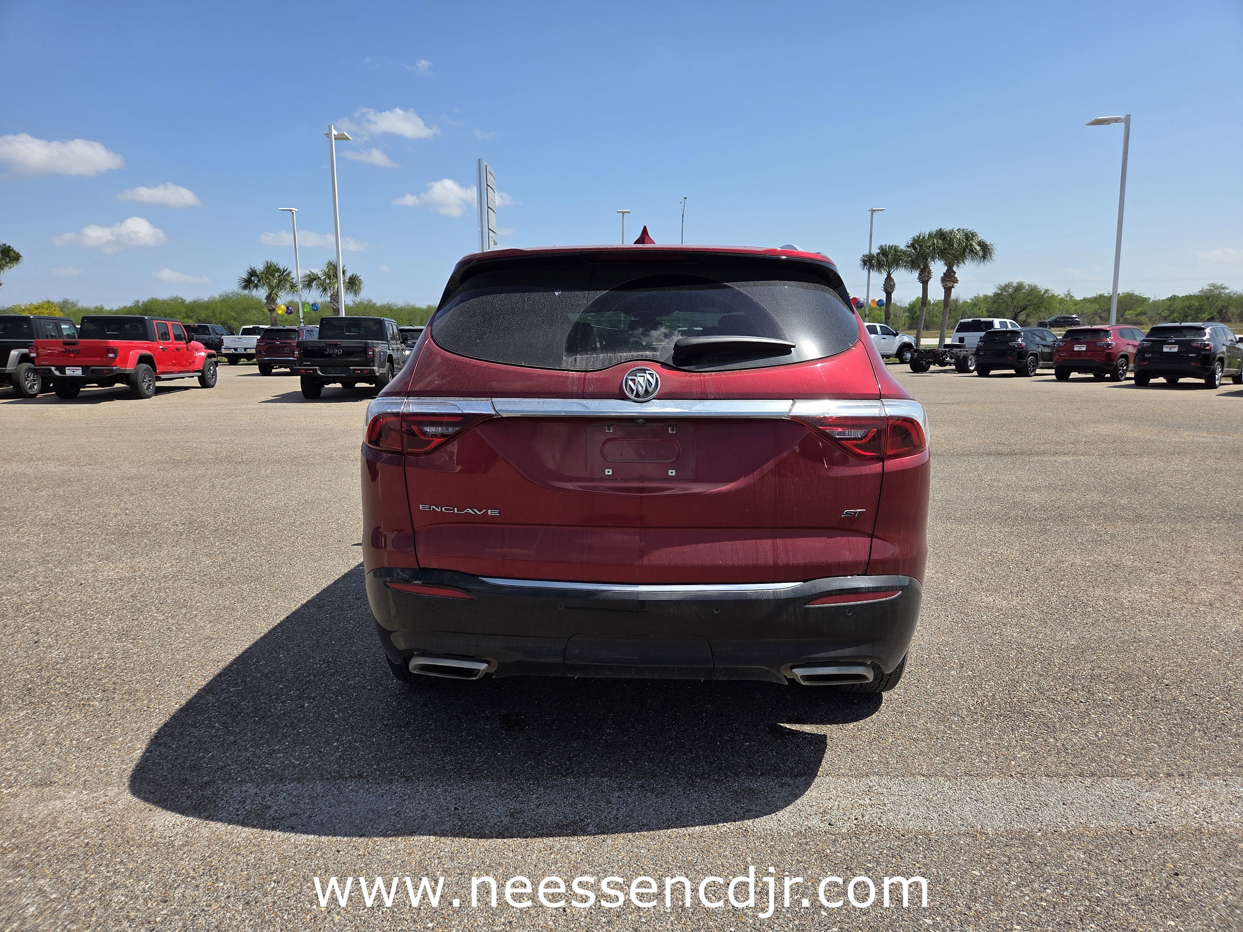 Used 2023 Buick Enclave Essence w/ Experience Buick Package image 6