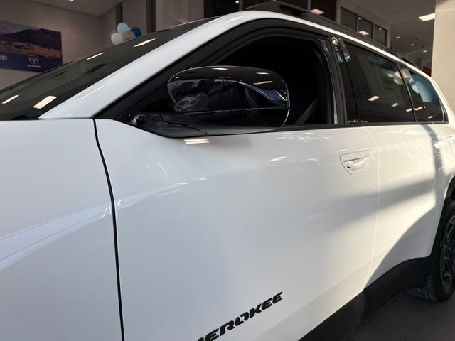 New 2026 Jeep Cherokee Laredo AWD/4WD image 4