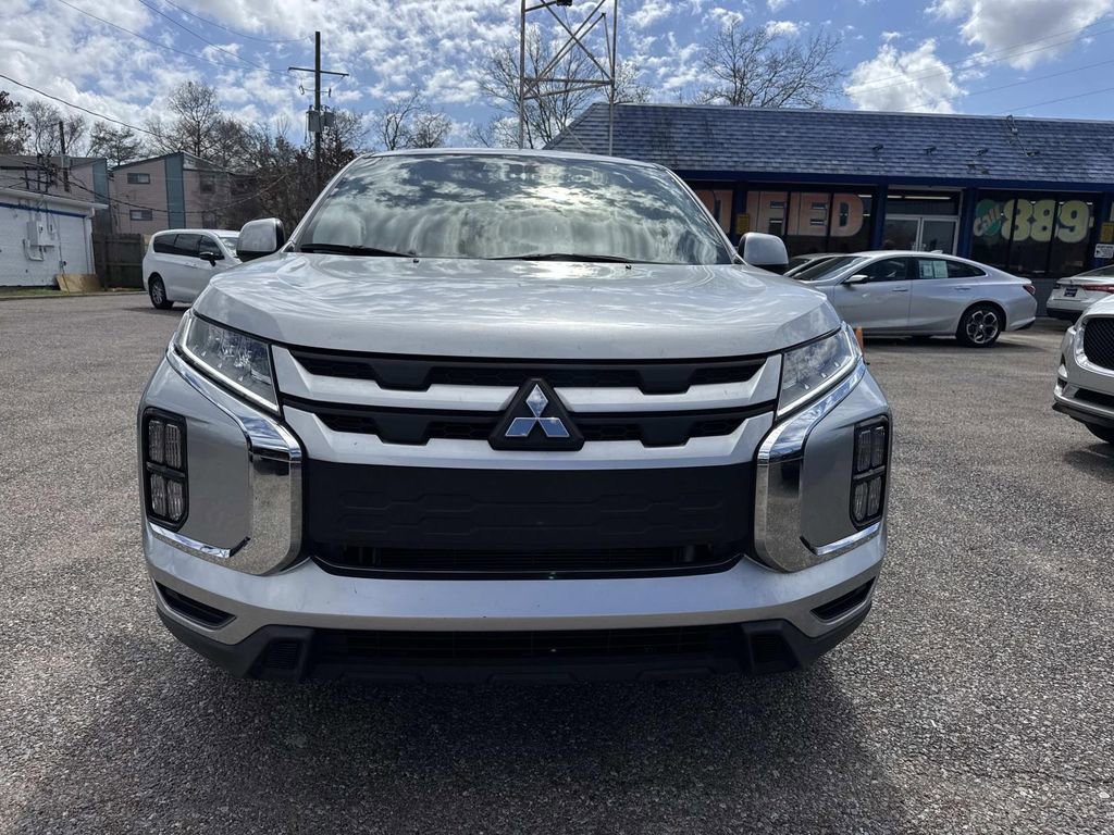 Used 2022 Mitsubishi Outlander Sport ES image 2