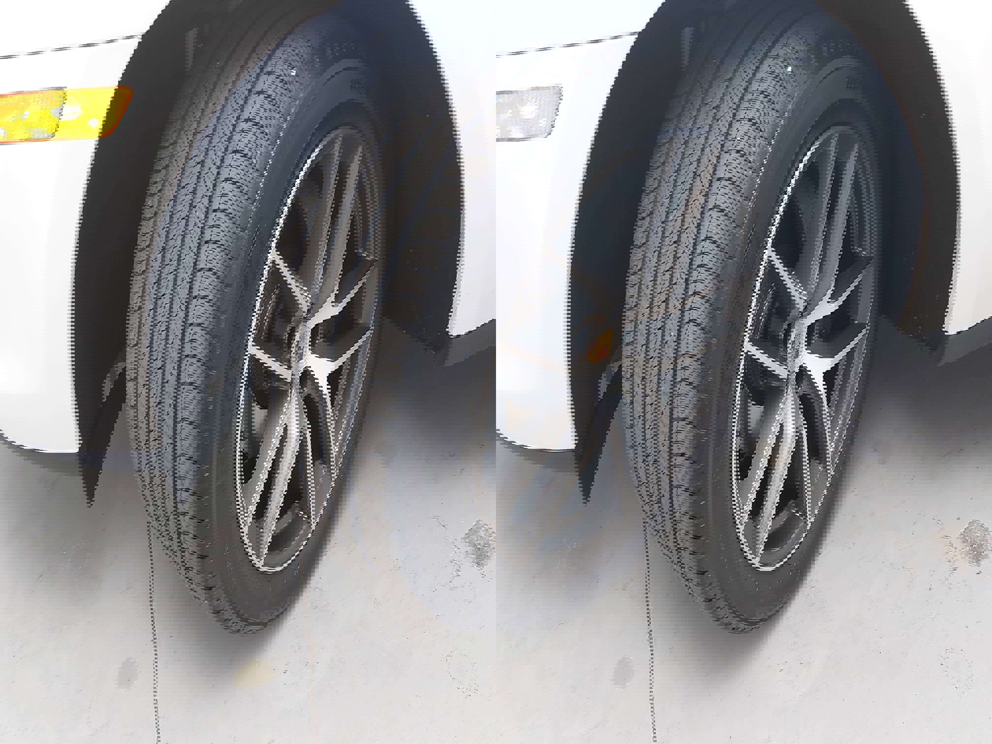 Certified 2024 Porsche Macan image 34