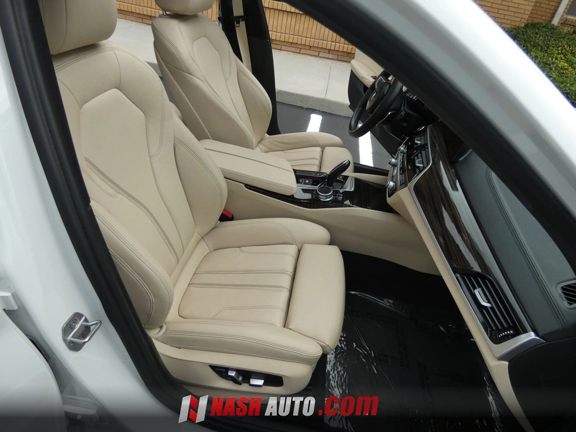 Used 2017 BMW 540i RWD image 28