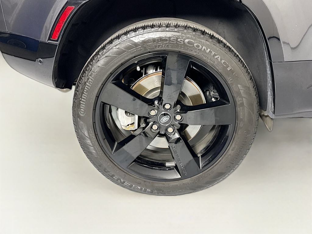 Used 2023 Land Rover Defender 110 X-Dynamic SE AWD/4WD image 34