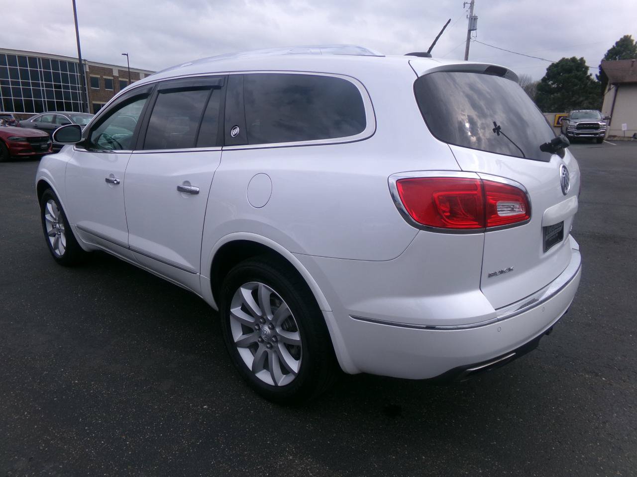 Used 2016 Buick Enclave Premium w/ Experience Buick Package AWD/4WD image 5