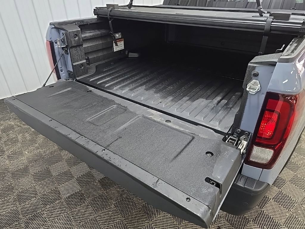 Used 2022 Honda Ridgeline Black Edition image 13