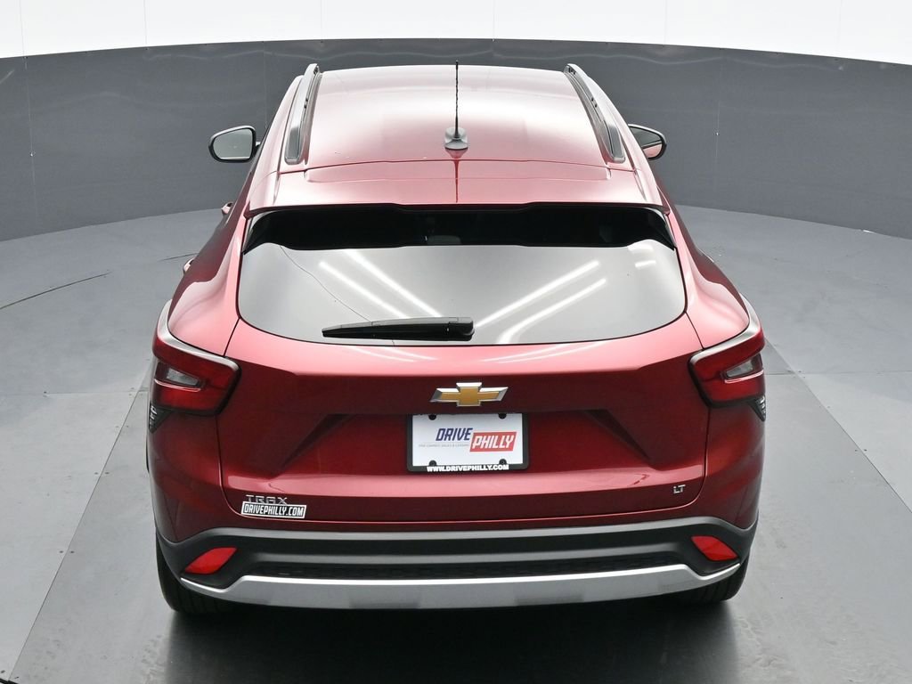 Used 2025 Chevrolet Trax LT w/ LT Convenience Package FWD image 21