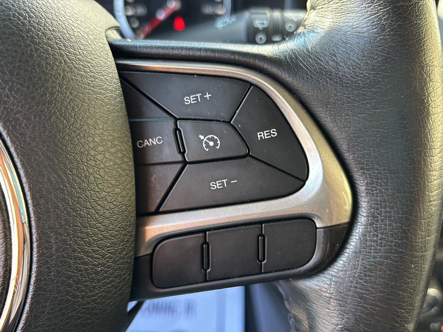 Used 2021 Jeep Renegade Limited image 13