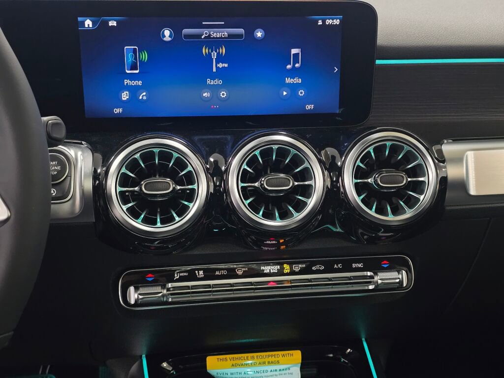 New 2026 Mercedes-Benz GLB 250 4MATIC image 15