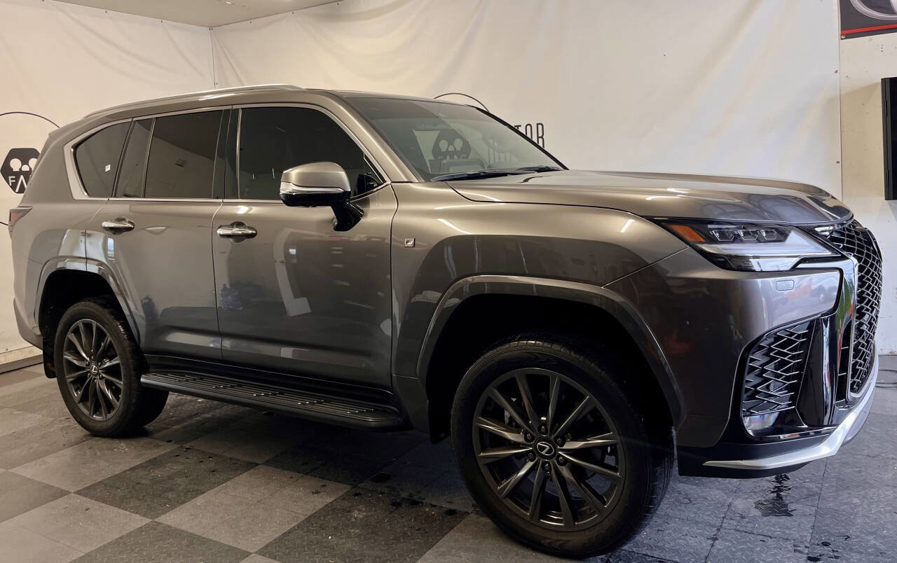 Used 2024 Lexus LX 600 F Sport image 2
