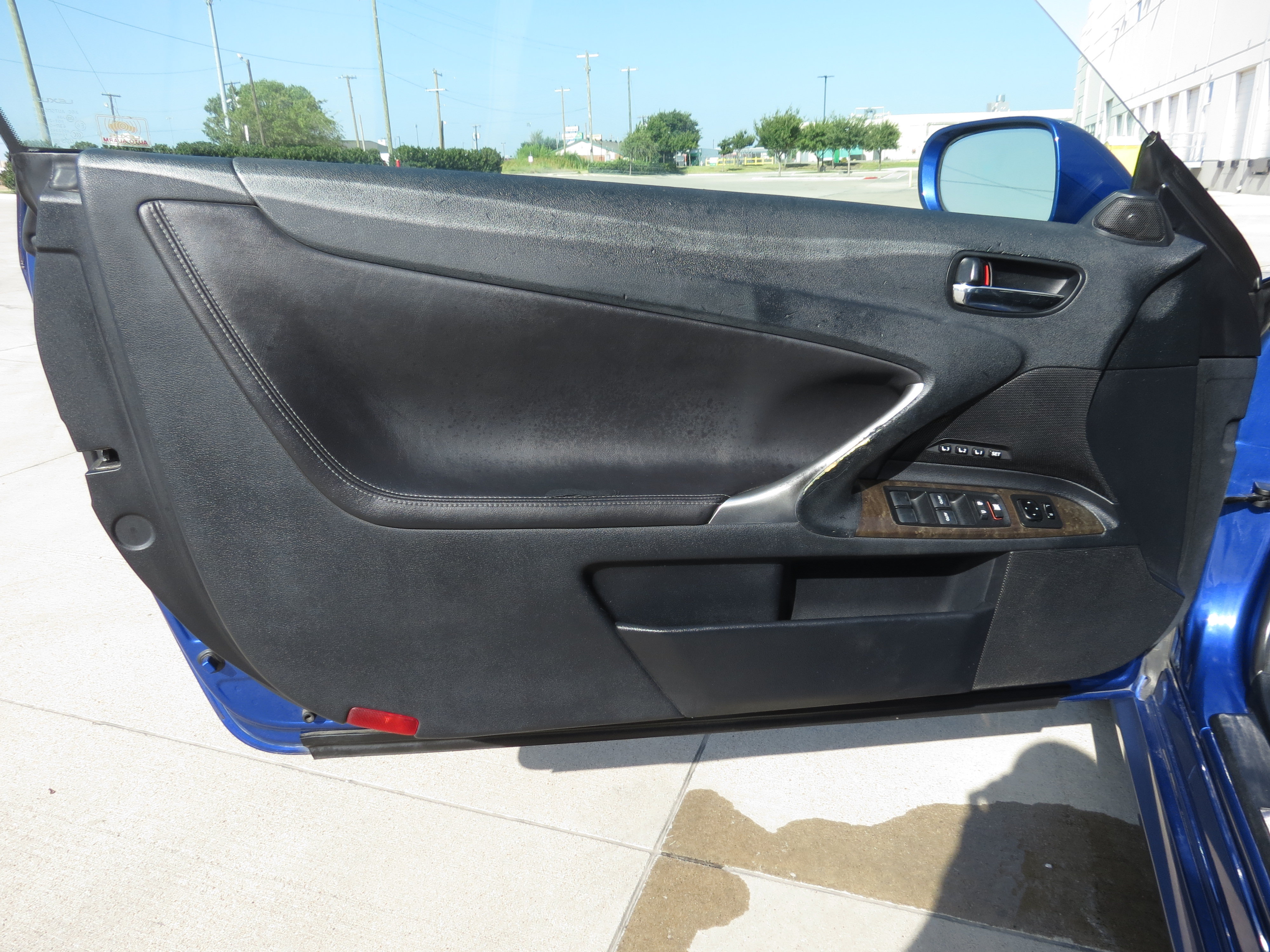 Used 2010 Lexus IS 250C RWD image 19