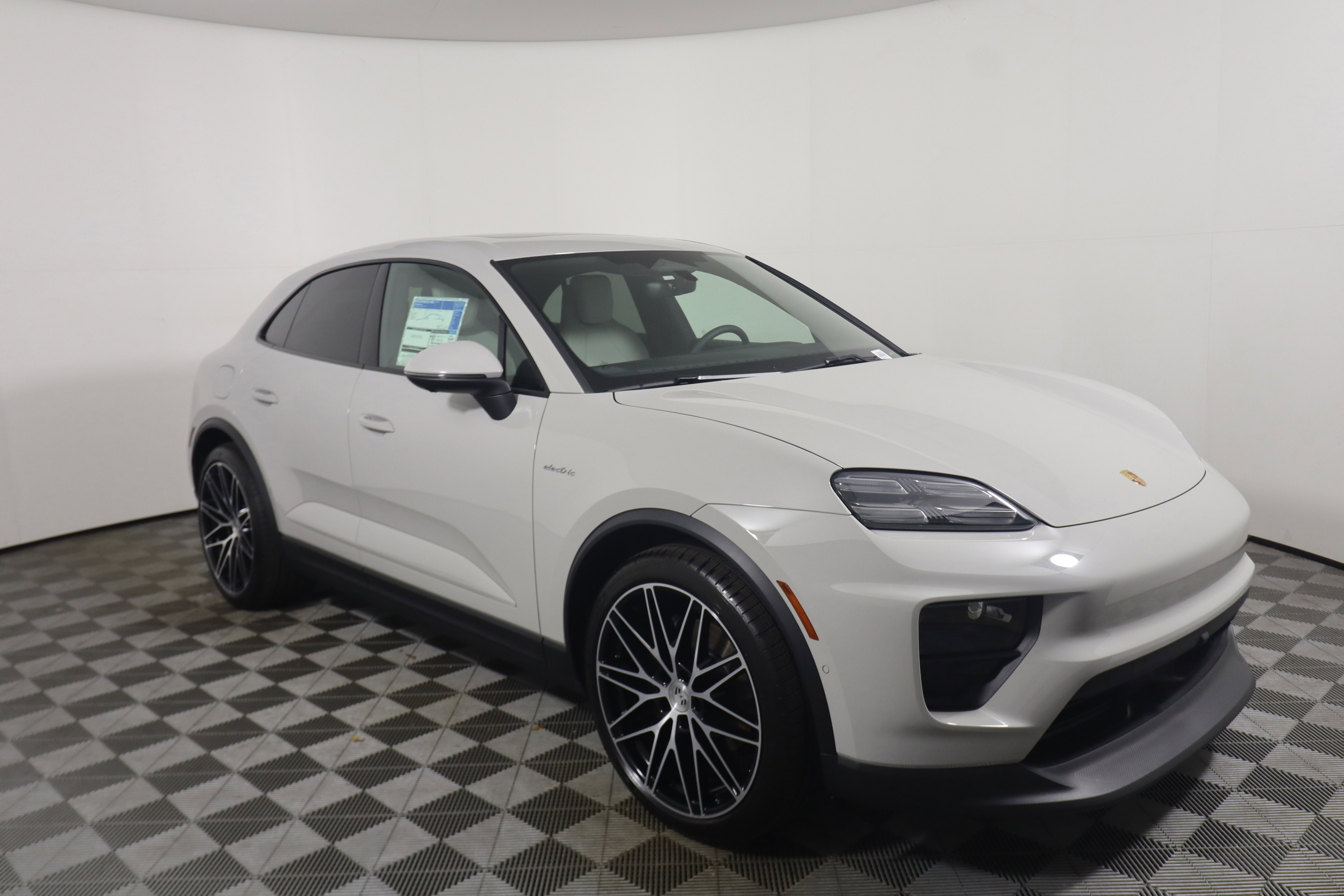 New 2026 Porsche Macan Electric image 9