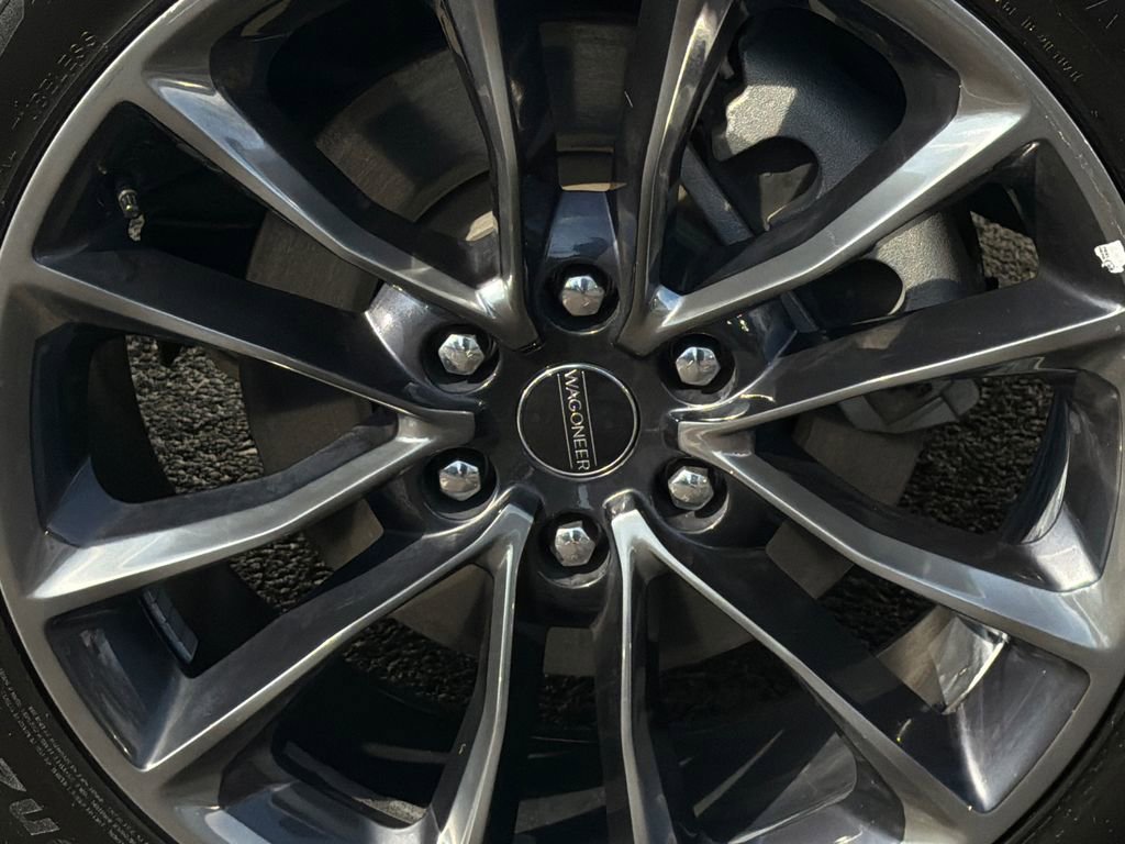 Used 2024 Jeep Grand Wagoneer L Series II w/ Quick Order Packagew 28T image 40