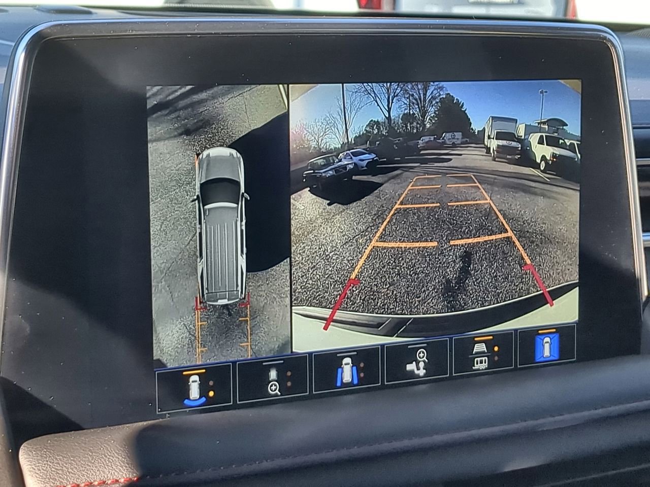 Used 2024 Chevrolet Tahoe RST w/ Luxury Package RWD image 15