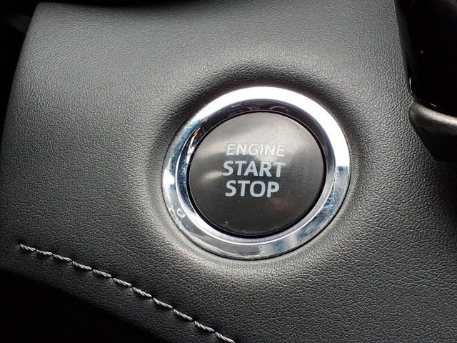 Used 2023 Toyota Highlander XLE FWD image 25