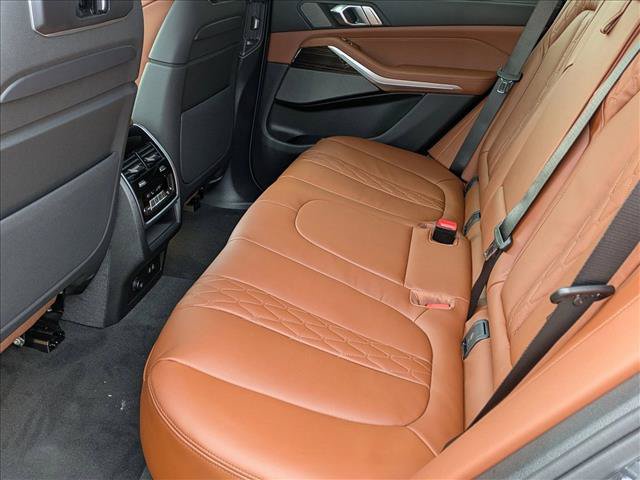 Used 2026 BMW X5 xDrive50e AWD/4WD image 17