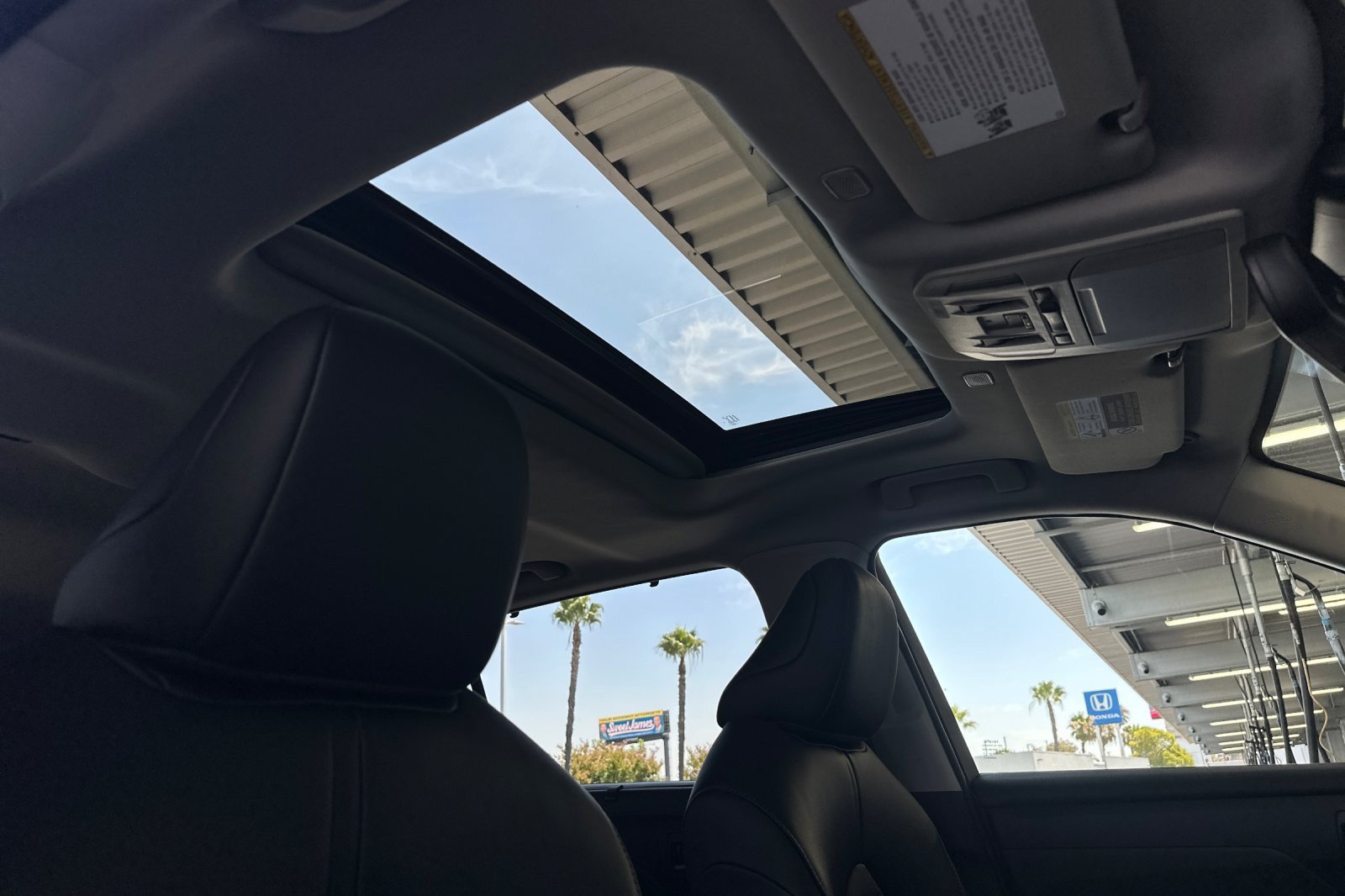 Certified 2024 Toyota Highlander XLE AWD/4WD image 17
