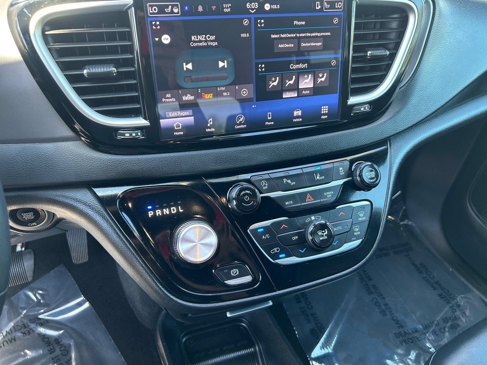Used 2025 Chrysler Pacifica Select FWD image 23