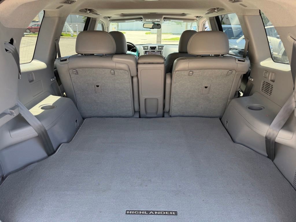 Used 2011 Toyota Highlander Limited w/ Tow Pkg FWD image 7