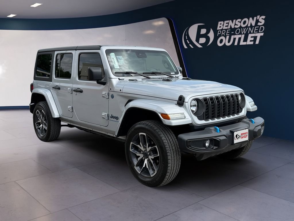 Used 2024 Jeep Wrangler Unlimited image 7